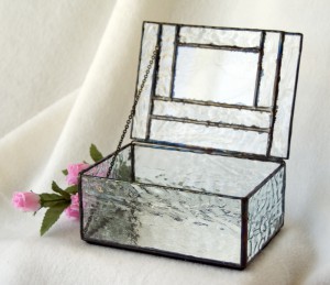 0713-GlassBox-open-1000px