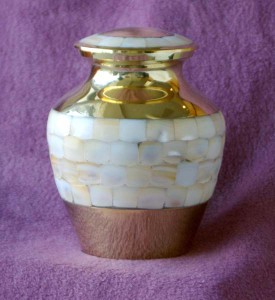 Urn-MotherOfPearl
